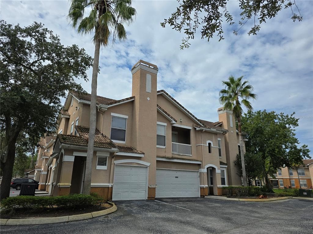 10424 VILLA VIEW CIRCLE UNIT 10424 TAMPA, FL 33647
