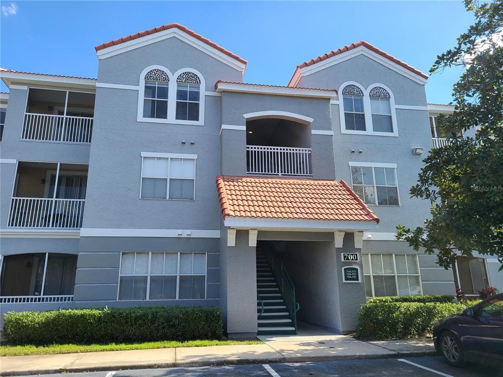 18001 RICHMOND PLACE DRIVE UNIT 715 TAMPA, FL 33647