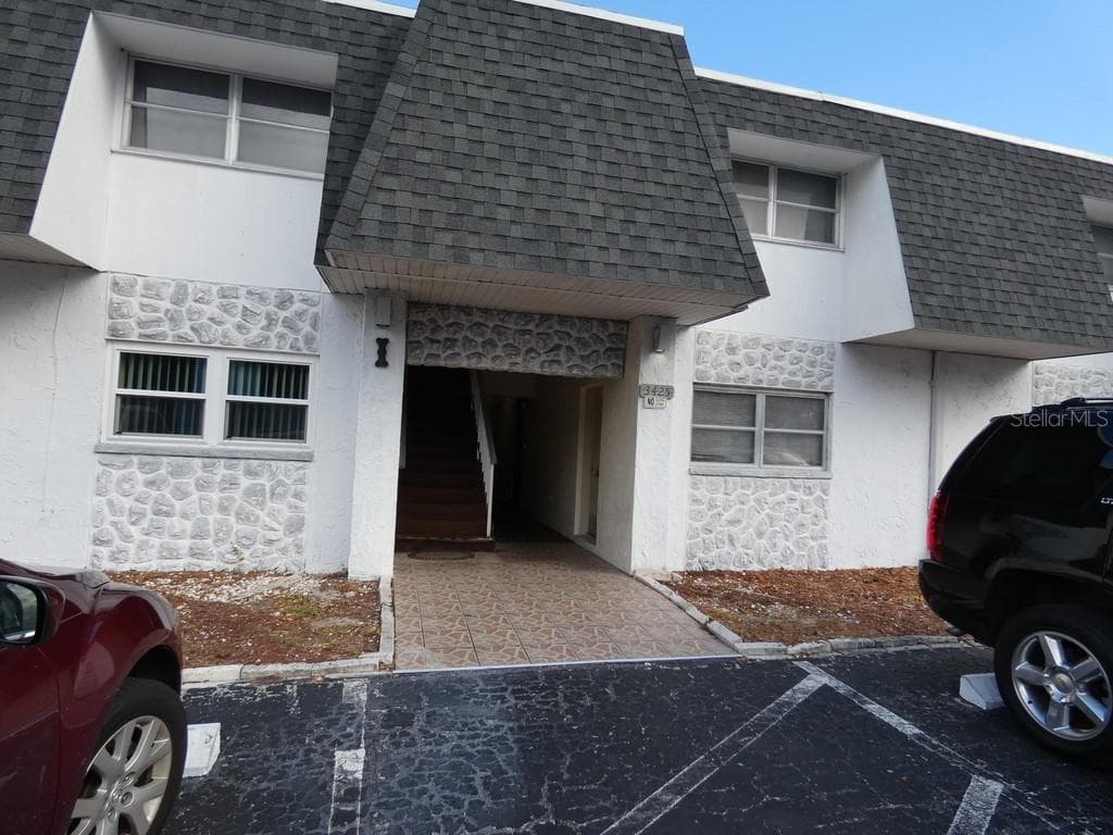 3425 TRICON LANE UNIT 12 HOLIDAY, FL 34691