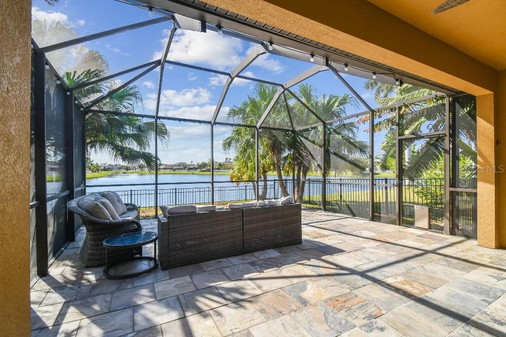 1820 RAVEN GLEN DRIVE RUSKIN, FL 33570