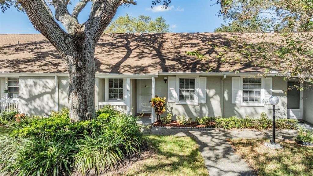 1425 OAK HILL DRIVE UNIT 103 DUNEDIN, FL 34698