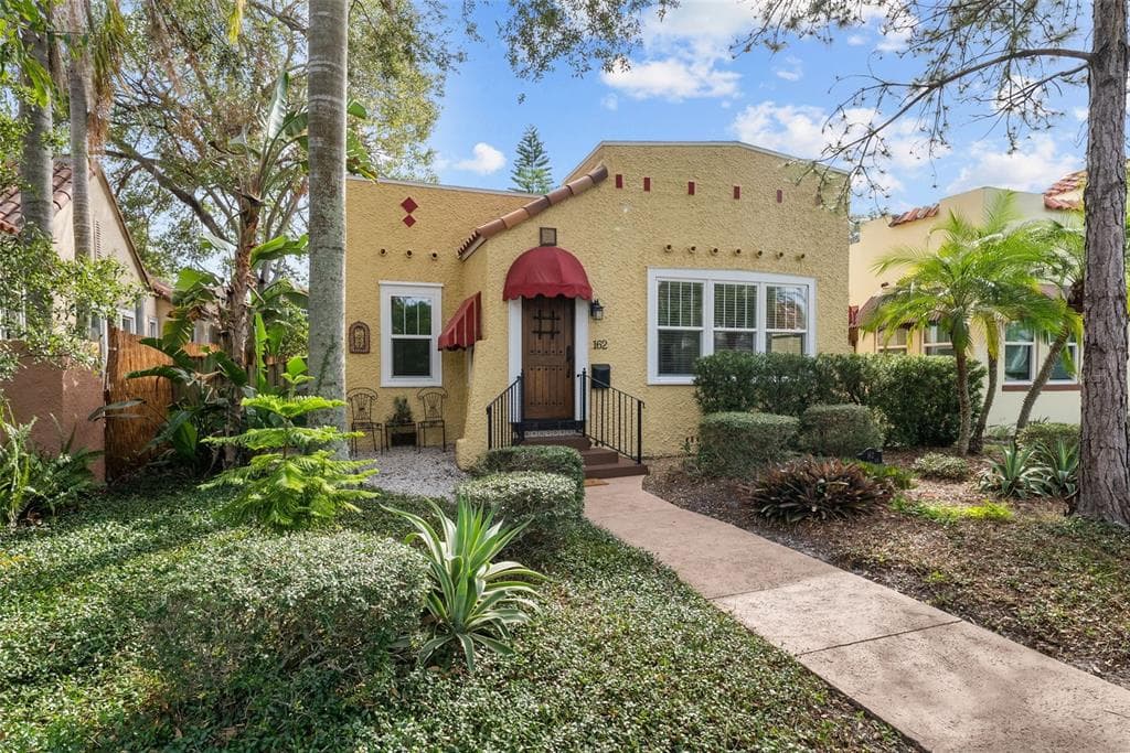 162 19TH AVENUE NE ST PETERSBURG, FL 33704