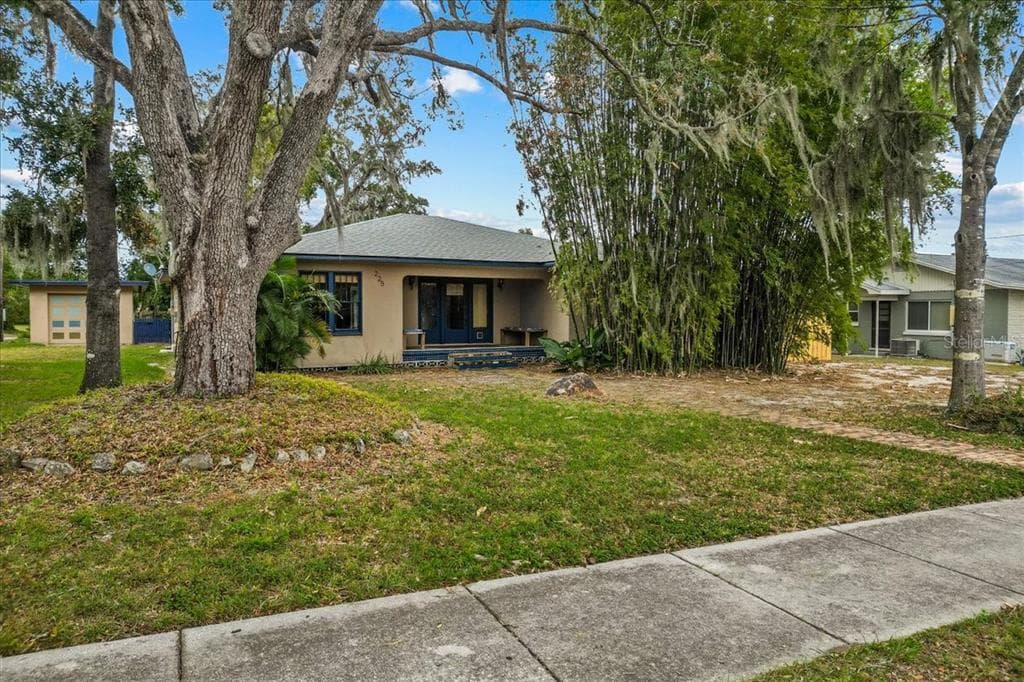 225 S 2ND STREET LAKE WALES, FL 33853