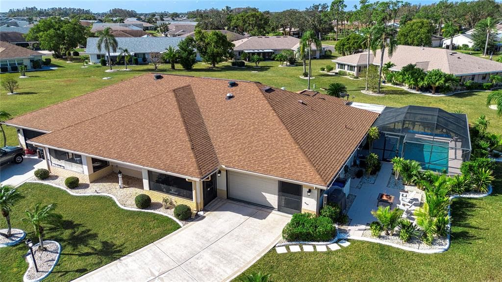 2116 MEADOWLARK LANE SUN CITY CENTER, FL 33573