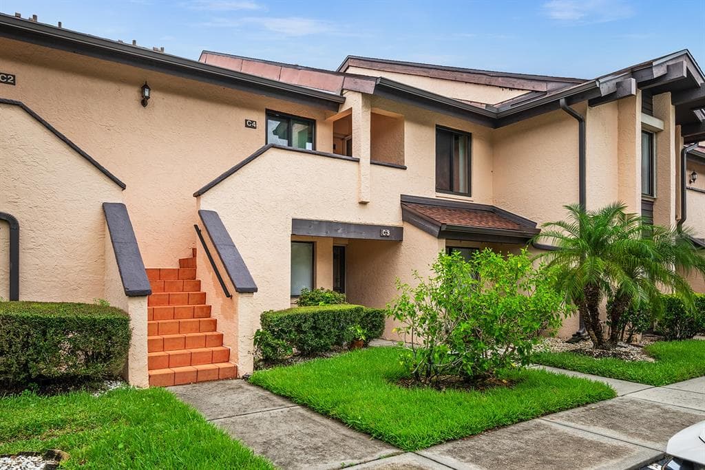6221 TIMBER LAKE DRIVE UNIT C4 SARASOTA, FL 34243