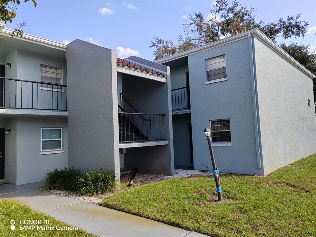 2839 SOMERSET PARK DRIVE UNIT 201 TAMPA, FL 33613