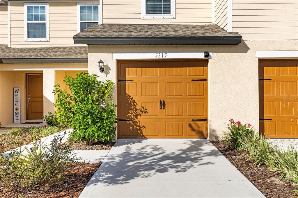 5315 COMPANION LANE TAMPA, FL 33619