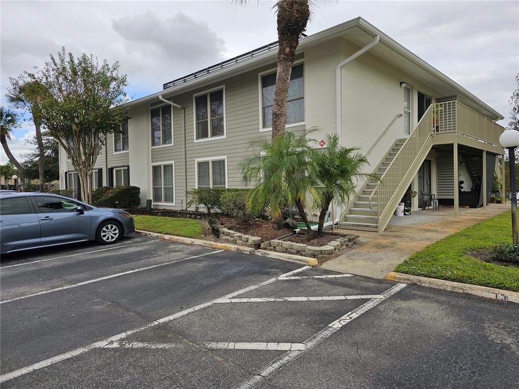 1935 CONWAY ROAD UNIT 4 ORLANDO, FL 32812