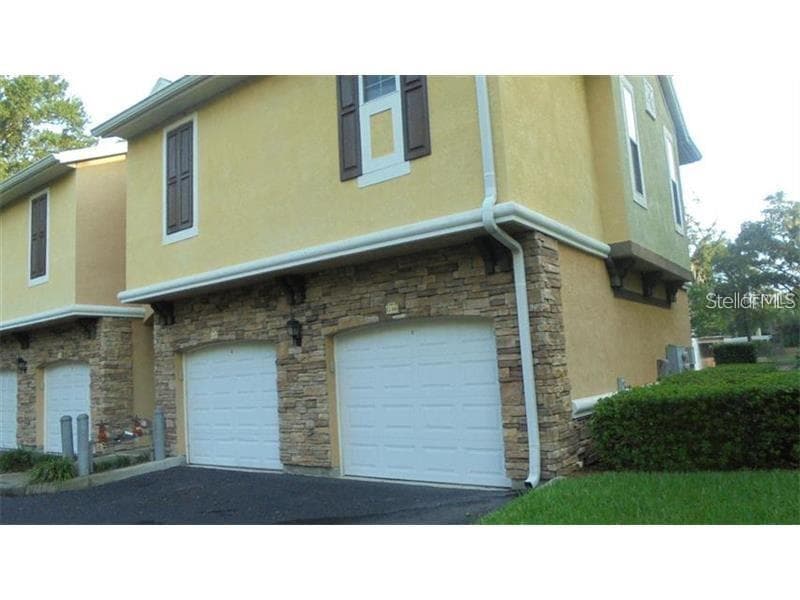 10111 COURTNEY PALMS BOULEVARD UNIT 201 TAMPA, FL 33619