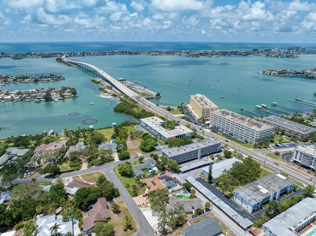 50 HARBOR VIEW LANE UNIT 12A LARGO, FL 33770
