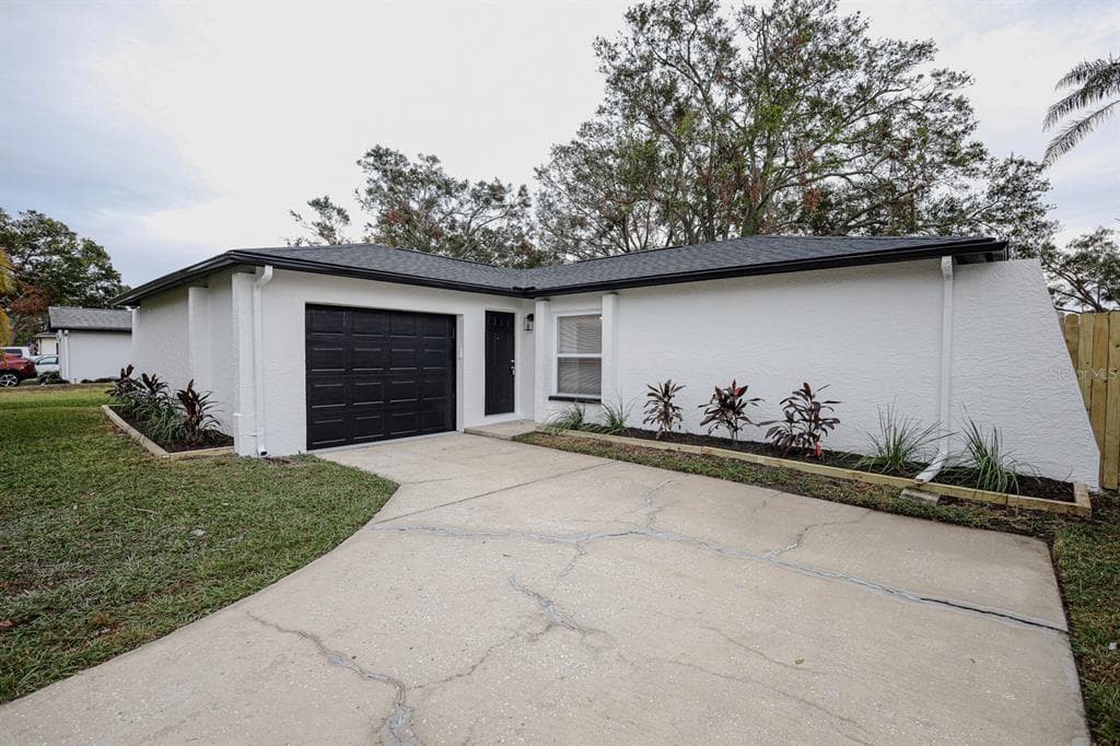 8446 SOMERSET DRIVE LARGO, FL 33773