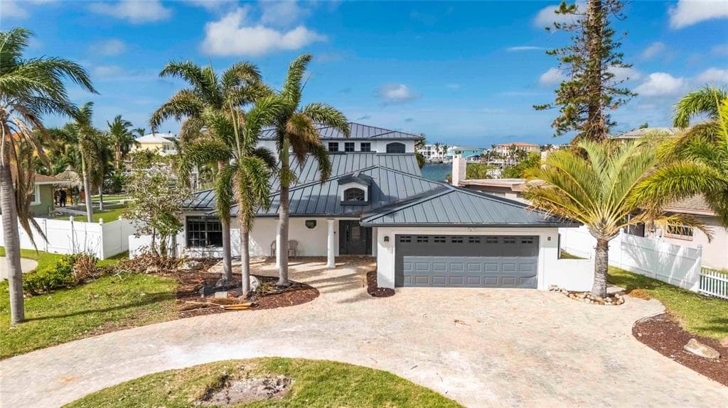 452 BATH CLUB BOULEVARD N NORTH REDINGTON BEACH, FL 33708