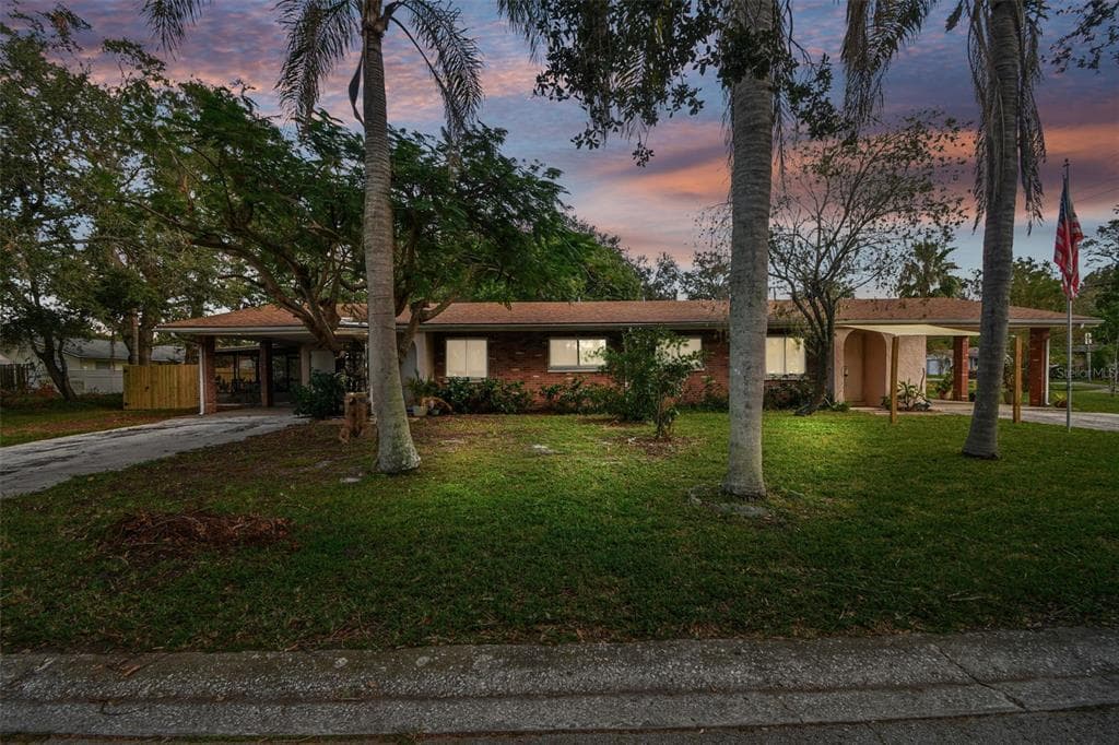 1573 PINE STREET LARGO, FL 33770