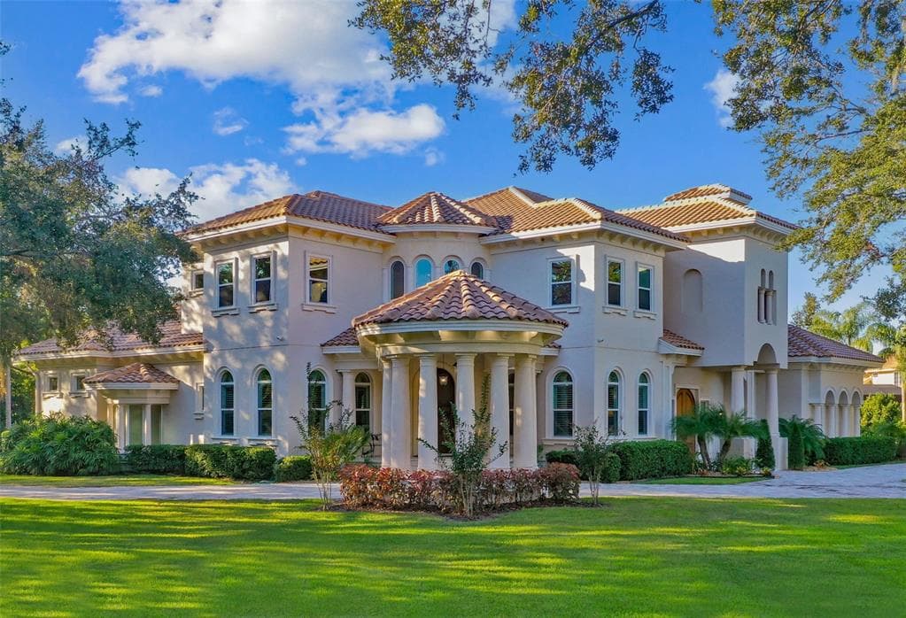 602 GUISANDO DE AVILA TAMPA, FL 33613