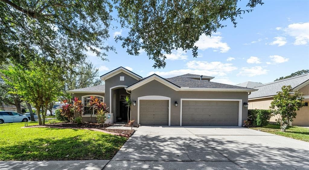 5923 TEALWATER PLACE LITHIA, FL 33547