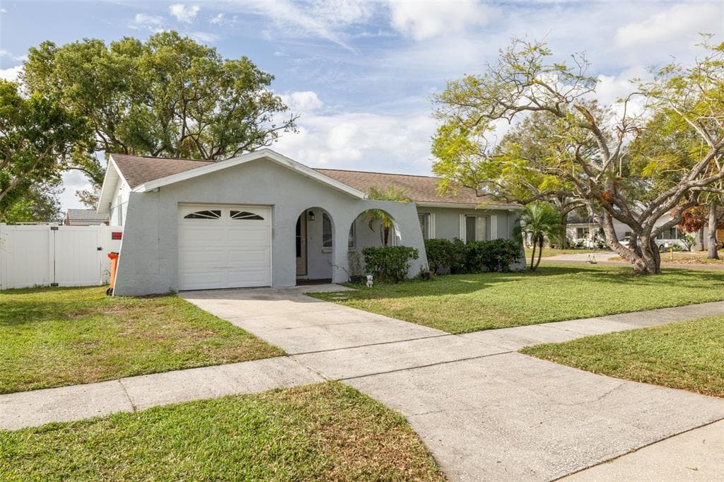 12520 CUMBERLAND DRIVE LARGO, FL 33773