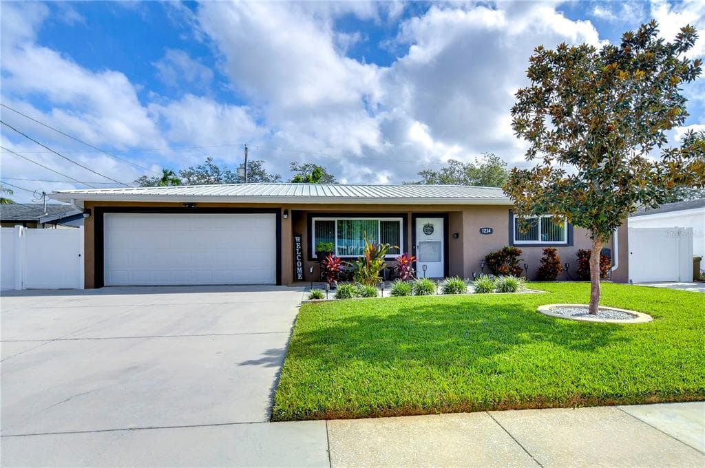 1234 LORIE CIRCLE BRANDON, FL 33510