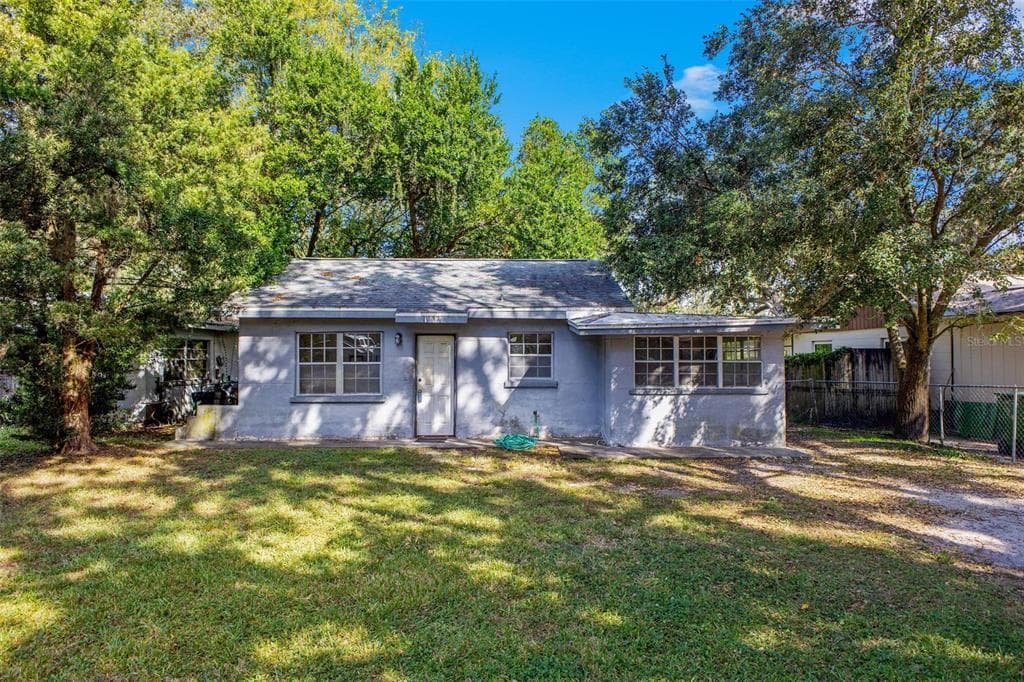 1512 HILLSIDE DRIVE TAMPA, FL 33610