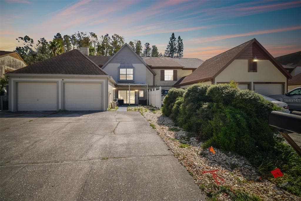 16013 DAWNVIEW DRIVE TAMPA, FL 33624