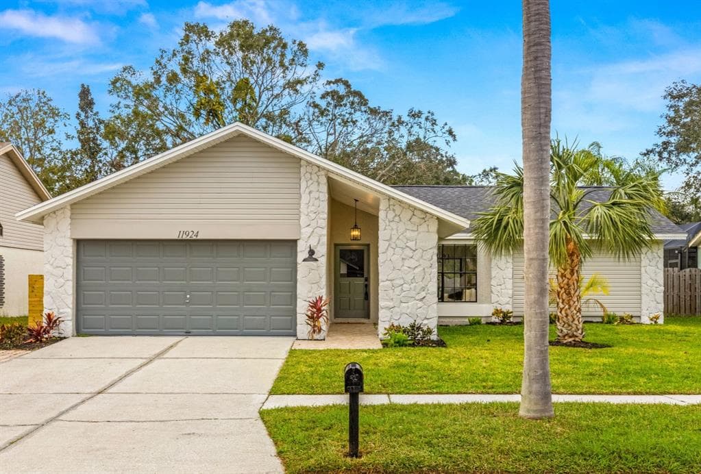 11924 STEPPINGSTONE BOULEVARD TAMPA, FL 33635