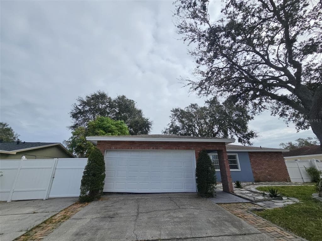 12125 93RD WAY LARGO, FL 33773