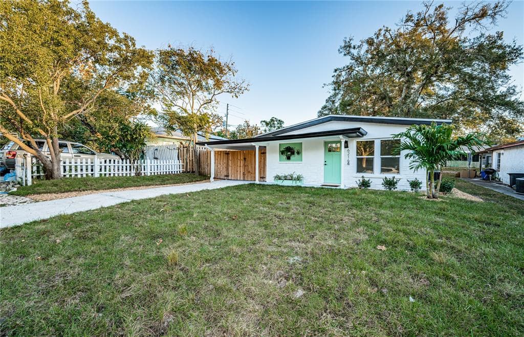 6216 CENTRAL AVENUE NEW PORT RICHEY, FL 34653