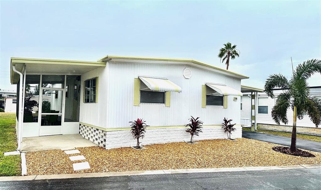 9790 66TH STREET N UNIT 208 PINELLAS PARK, FL 33782