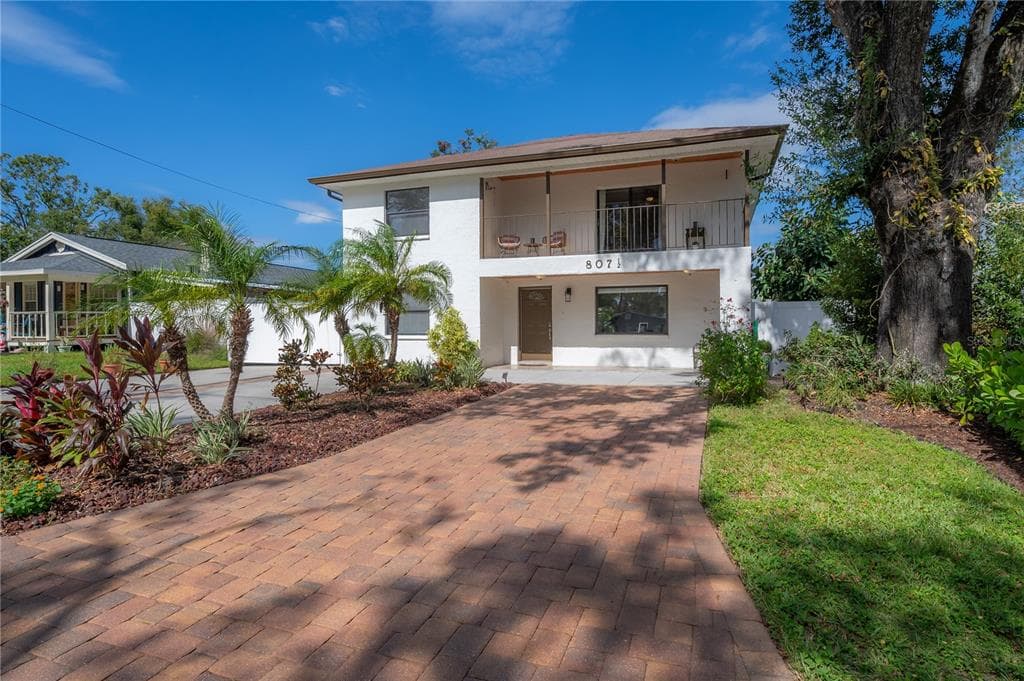 807 W MINNEHAHA STREET UNIT 1/2 TAMPA, FL 33604