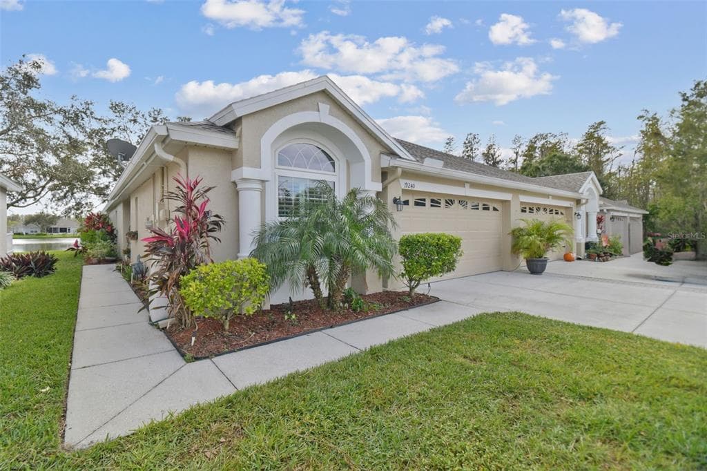 19240 BARRED OWL COURT LAND O LAKES, FL 34638