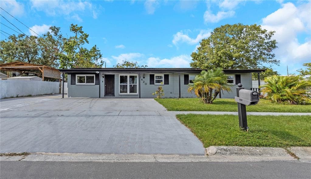 7620 DENNISON DRIVE TAMPA, FL 33619