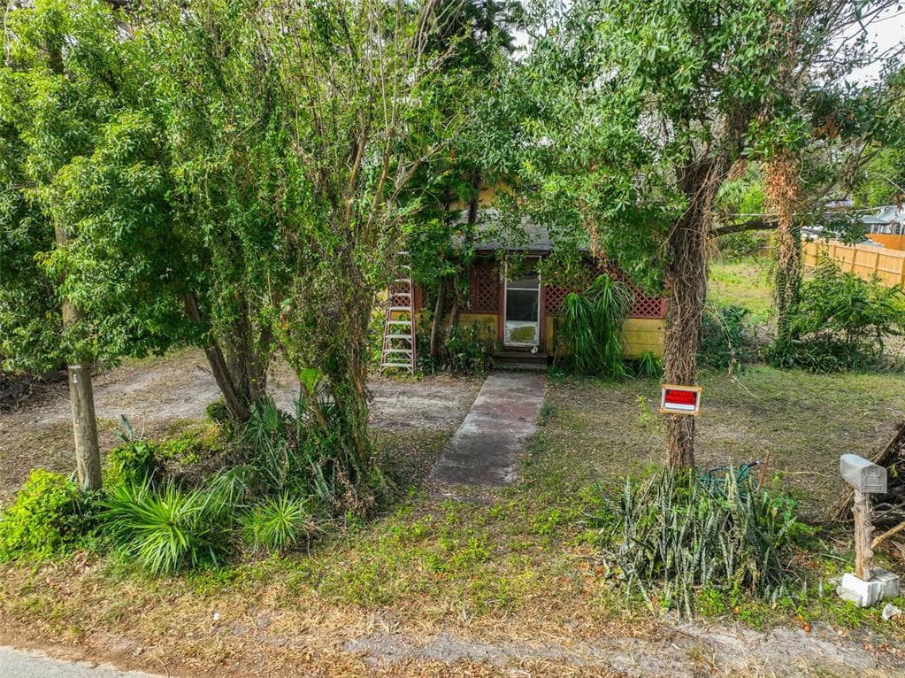 8316 N EDISON AVENUE TAMPA, FL 33604