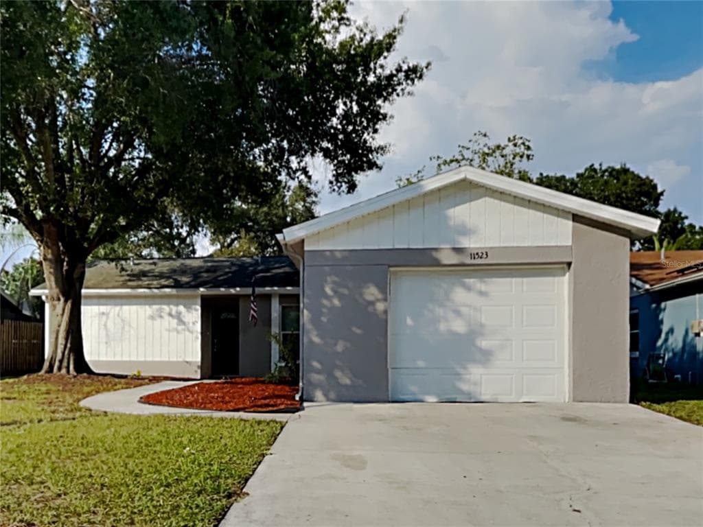 11523 PAPERWOOD PLACE RIVERVIEW, FL 33579