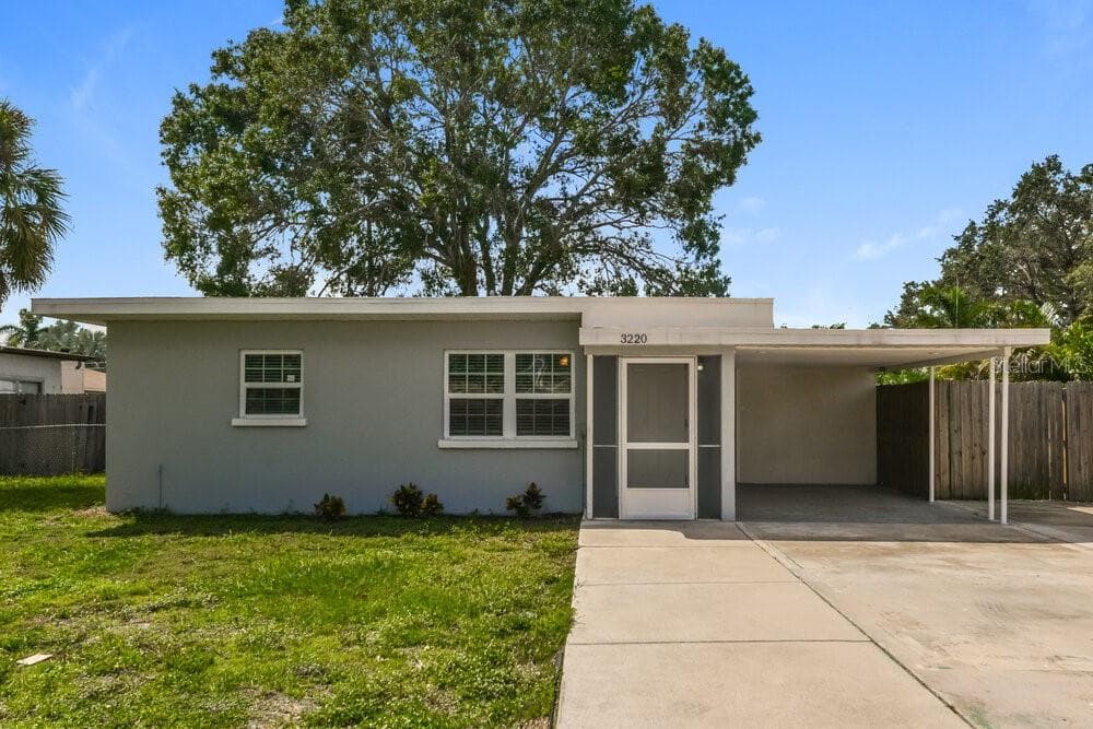 3220 LEXINGTON STREET SARASOTA, FL 34231