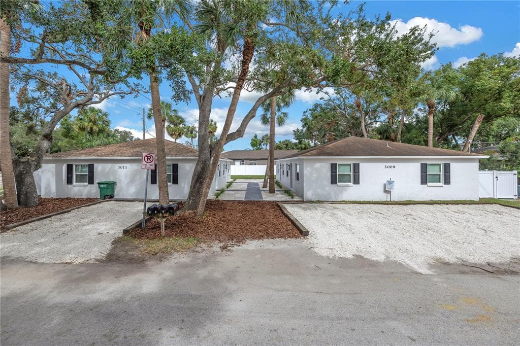 3009 & 3011 W BINNICKER AVENUE TAMPA, FL 33611