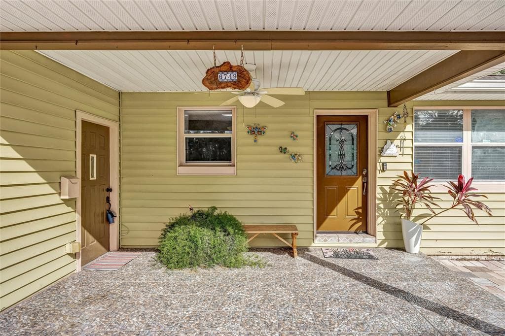 6749 SNOW WHITE DRIVE JACKSONVILLE, FL 32210