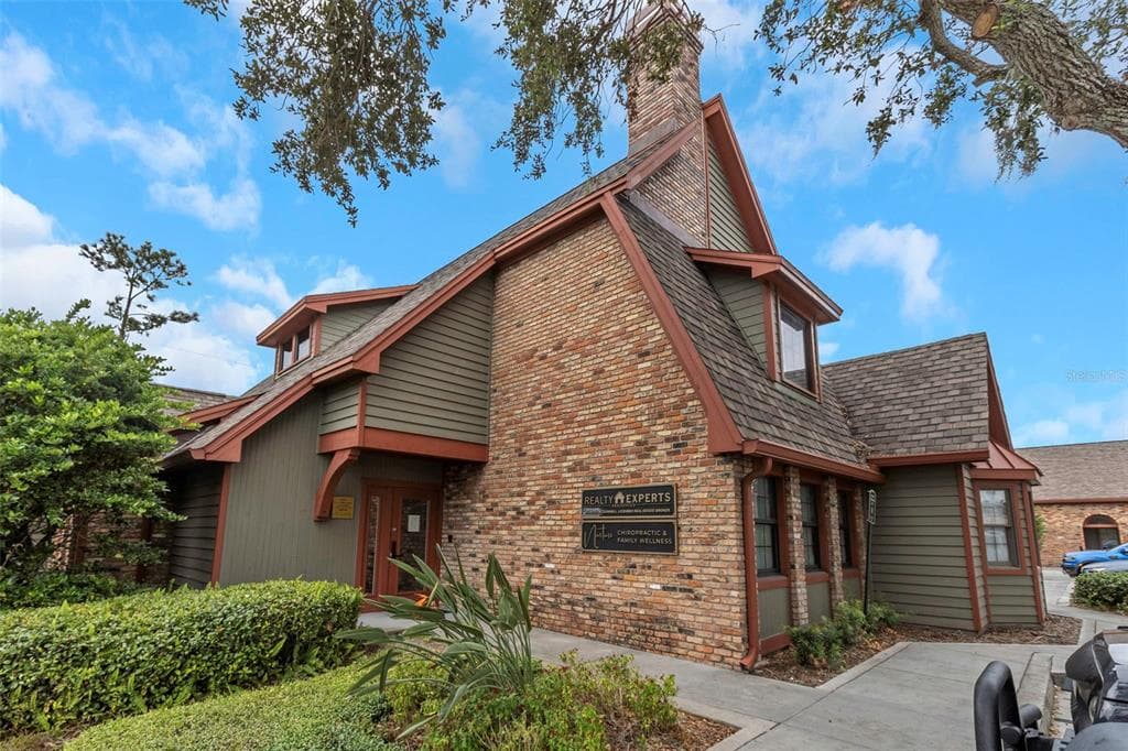 1022 MAIN STREET UNIT A&B