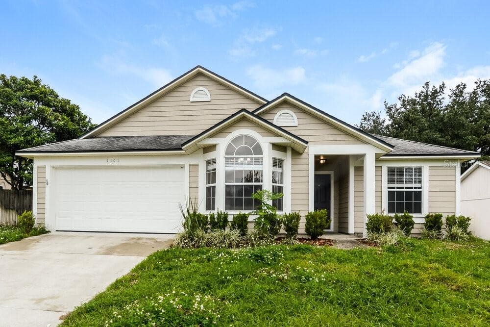 1301 RAVIDA WOODS DRIVE APOPKA, FL 32703