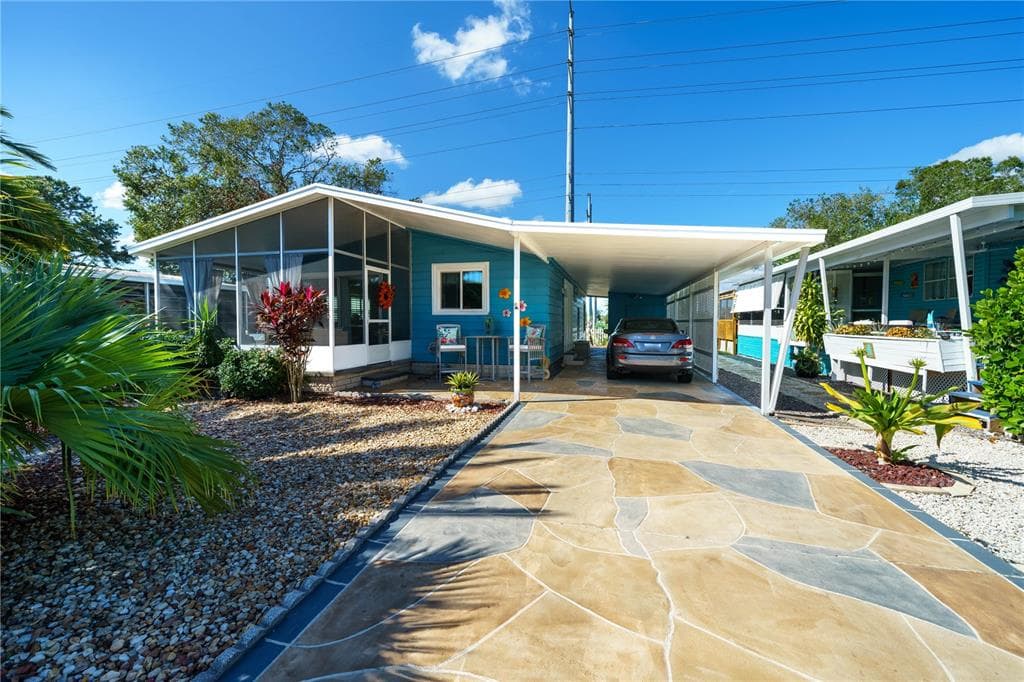 9166 OTTER PASS TAMPA, FL 33626