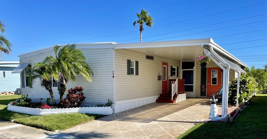 70 TANGLEWOOD DRIVE PALM HARBOR, FL 34684