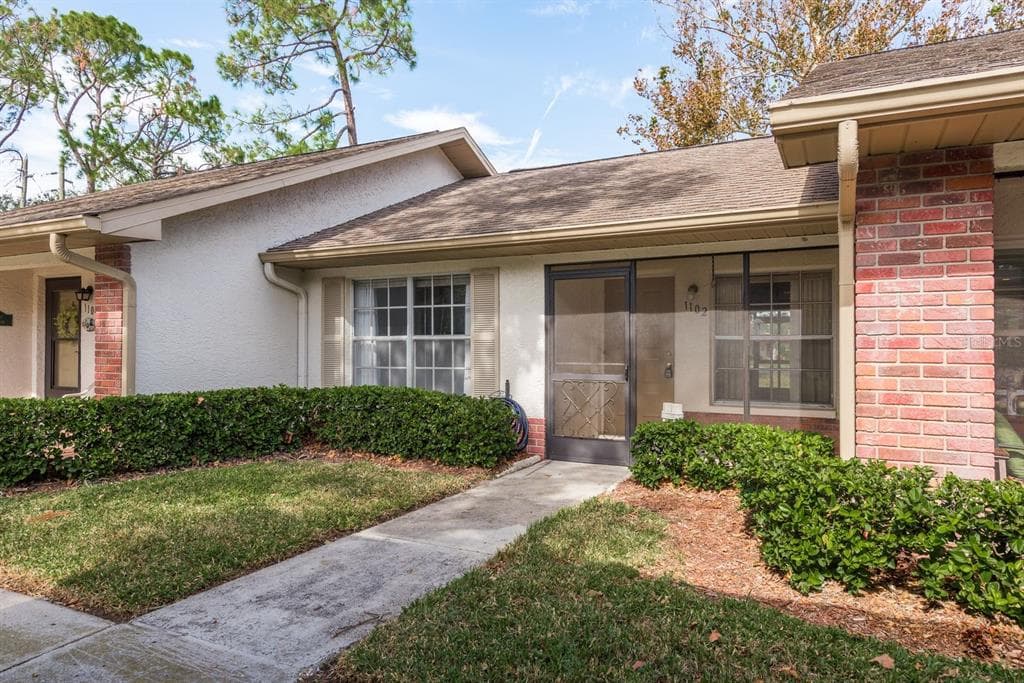 1102 TARRIDON COURT DUNEDIN, FL 34698