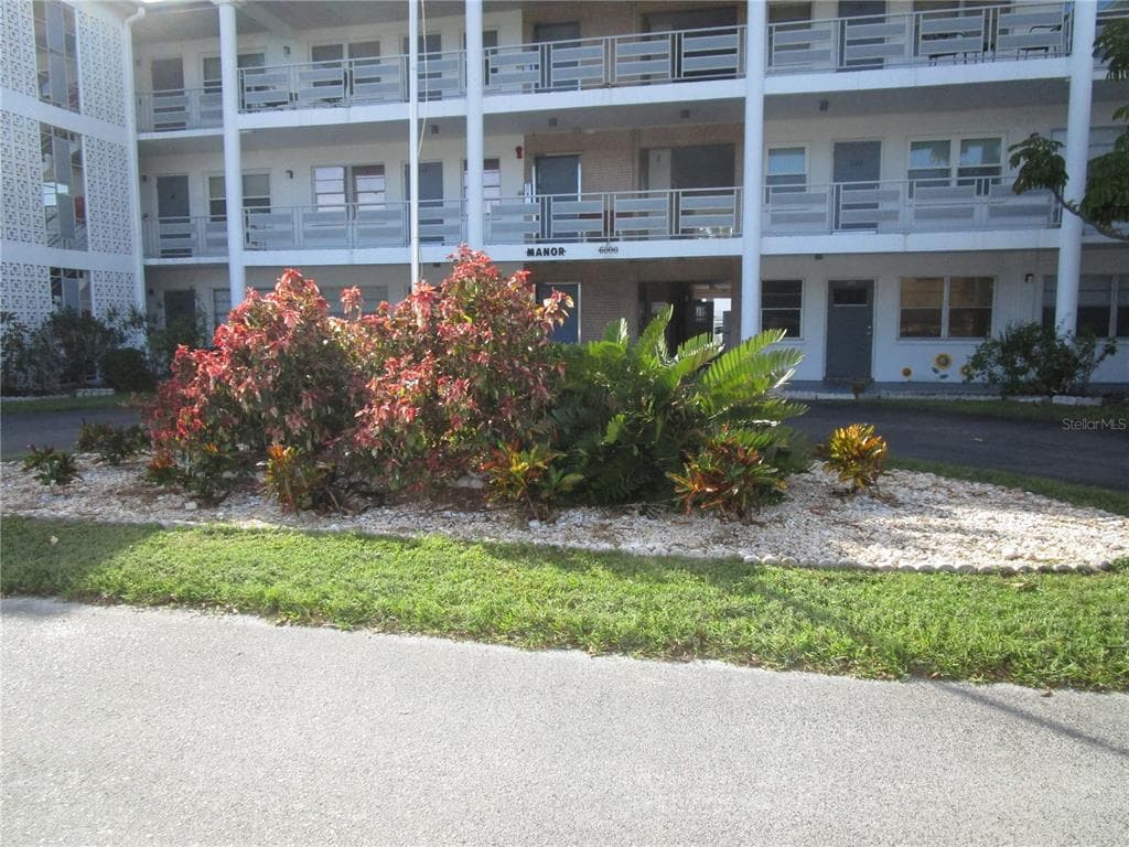 6000 20TH STREET N UNIT 129 ST PETERSBURG, FL 33714