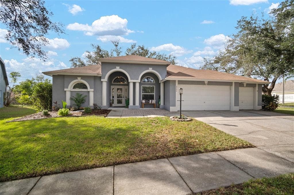 4446 WINDING RIVER DRIVE VALRICO, FL 33596