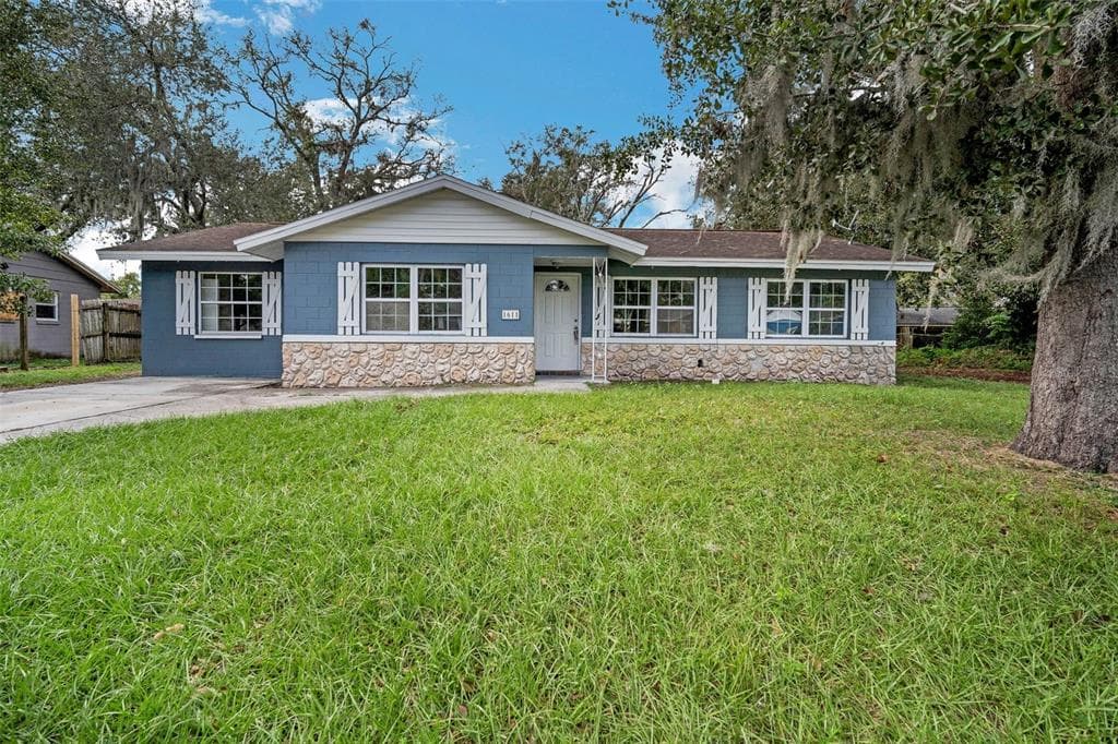 1611 CEDAR DRIVE PLANT CITY, FL 33563