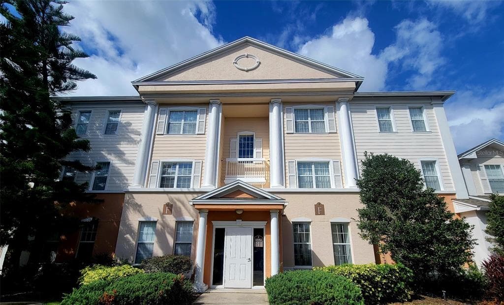 1592 HERITAGE CROSSING COURT UNIT 201 KISSIMMEE, FL 34747