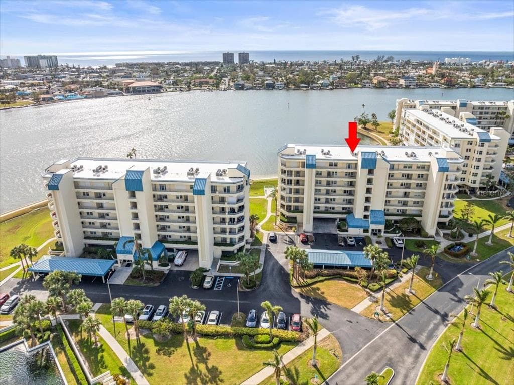 7872 SAILBOAT KEY BOULEVARD S UNIT 303 SOUTH PASADENA, FL 33707