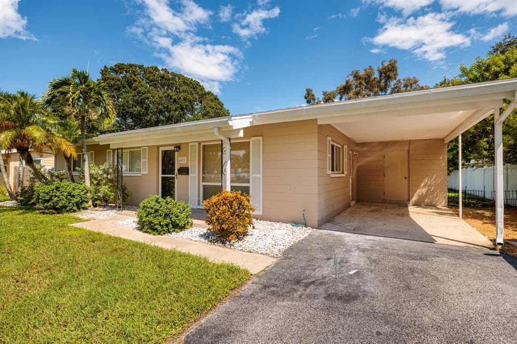 4491 SHORE ACRES BOULEVARD NE ST PETERSBURG, FL 33703