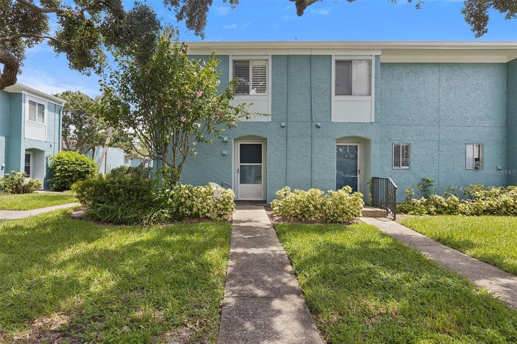 136 115TH AVENUE N ST PETERSBURG, FL 33716