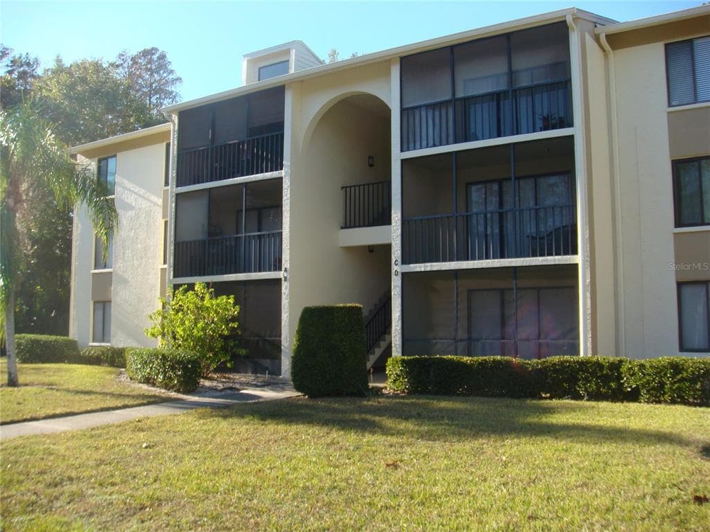 3161 LAKE PINE WAY S UNIT B1 TARPON SPRINGS, FL 34688