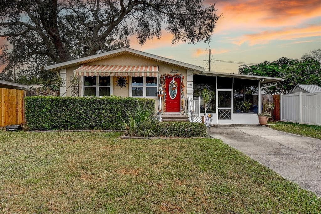 621 NORTHWEST BOULEVARD N ST PETERSBURG, FL 33702