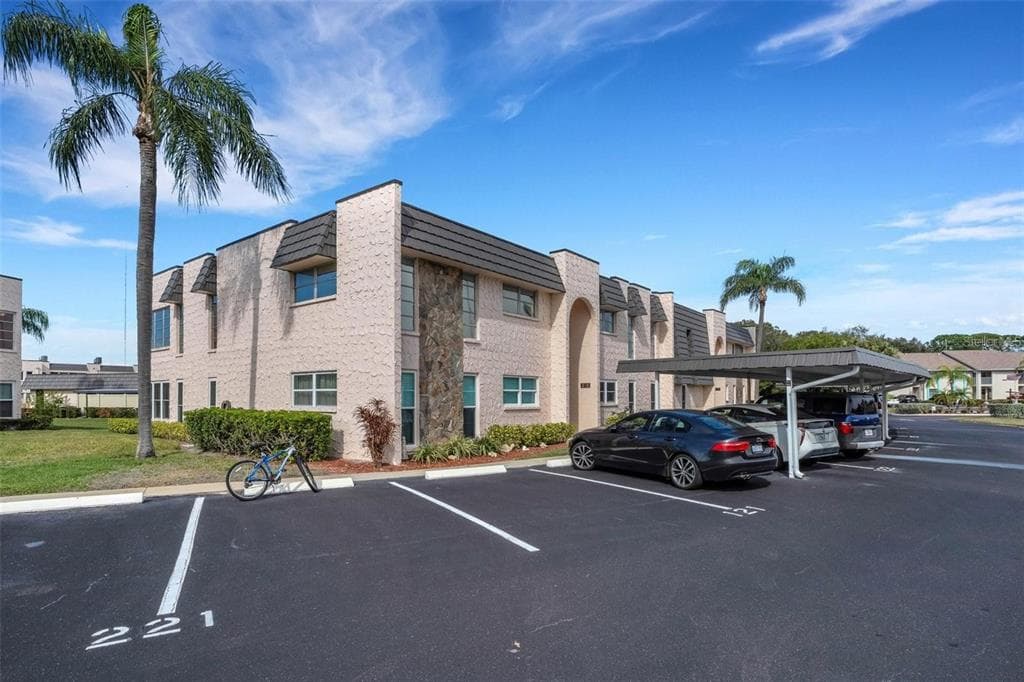 222 FERNWOOD CIRCLE UNIT 222 SEMINOLE, FL 33777